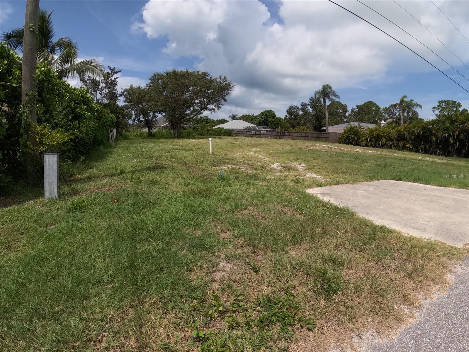2450 Alamander Ave Property Photo 17