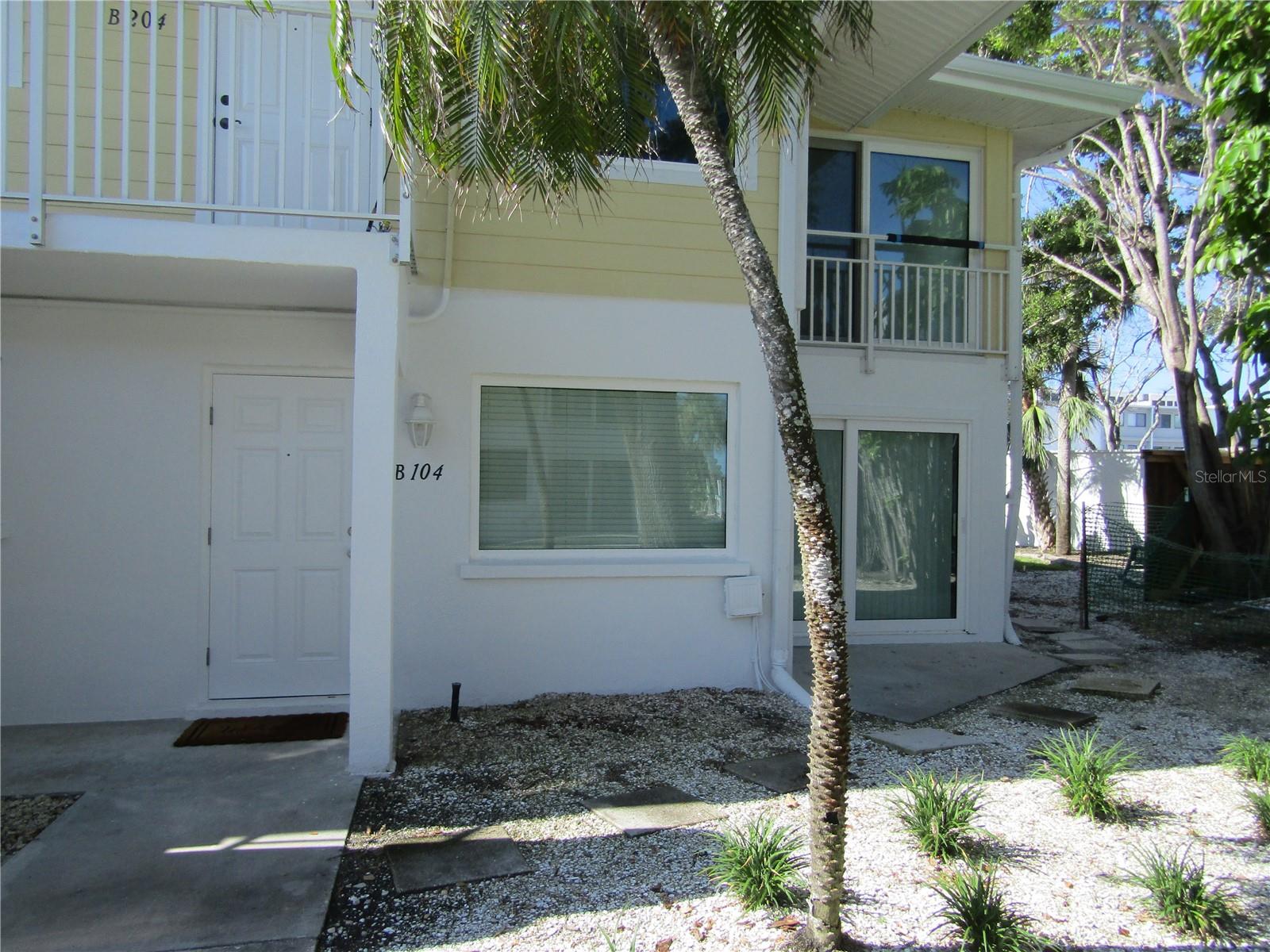 999 INLET CIR #B104 Property Photo 1