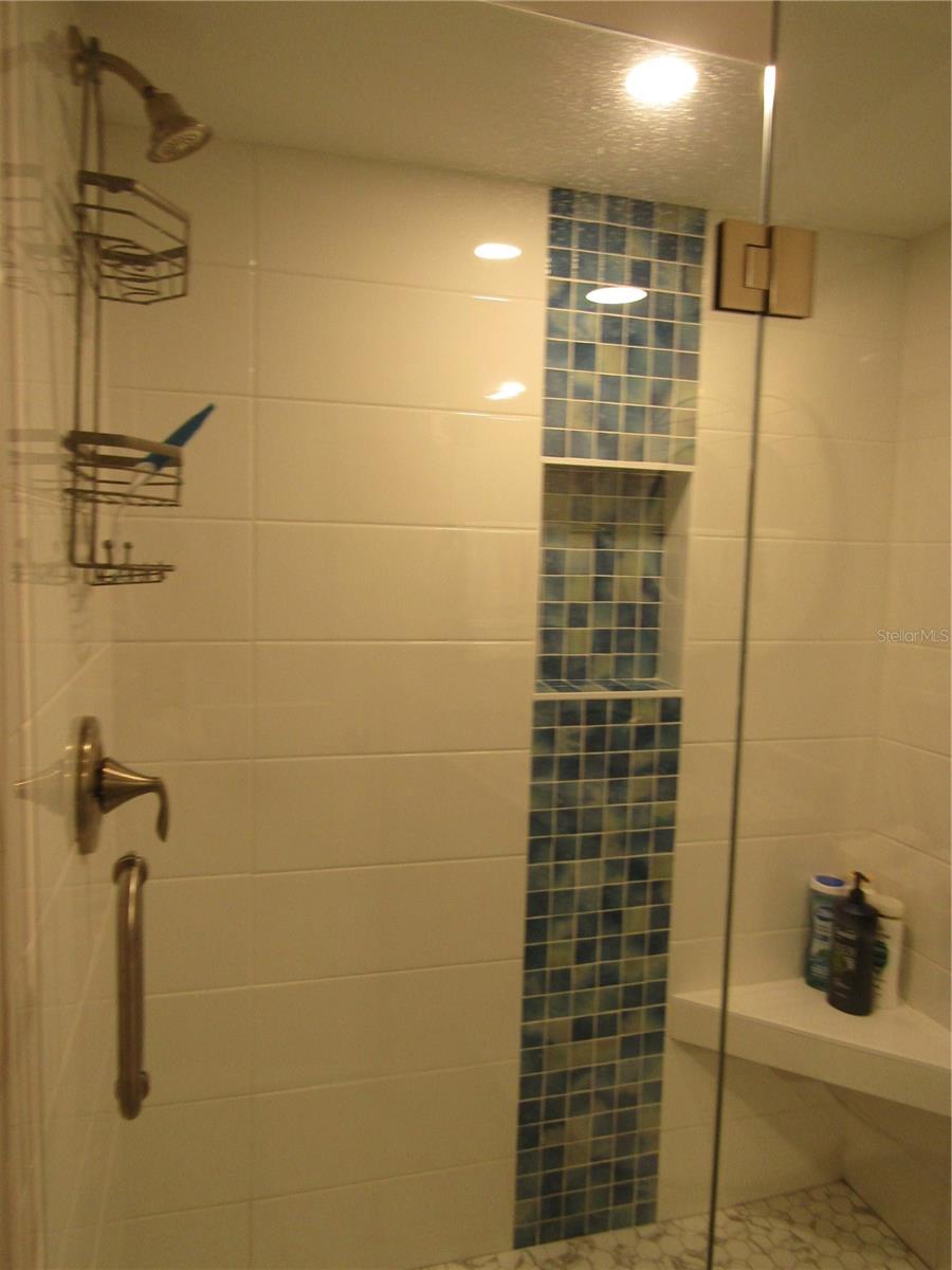 999 Inlet Cir #b104 Property Photo 16