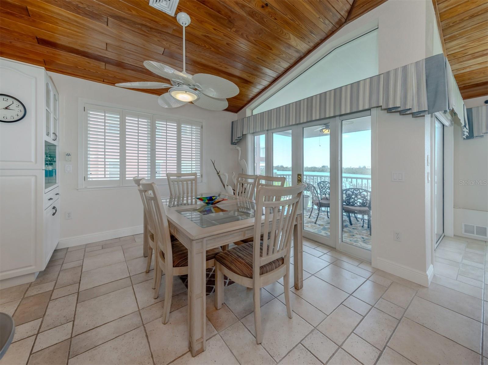 1400 Beach Rd #3 Property Photo 16