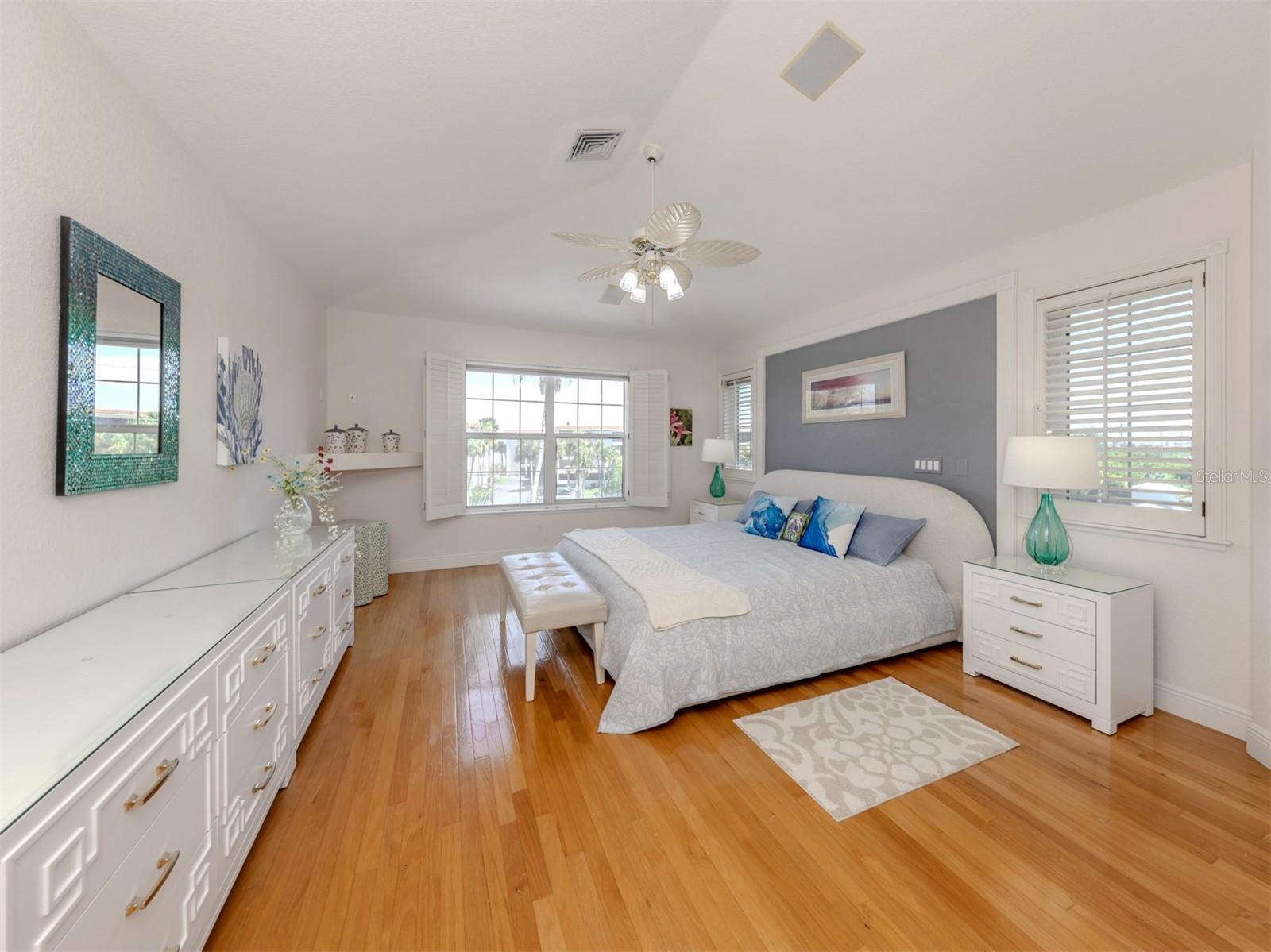 1400 Beach Rd #3 Property Photo 17