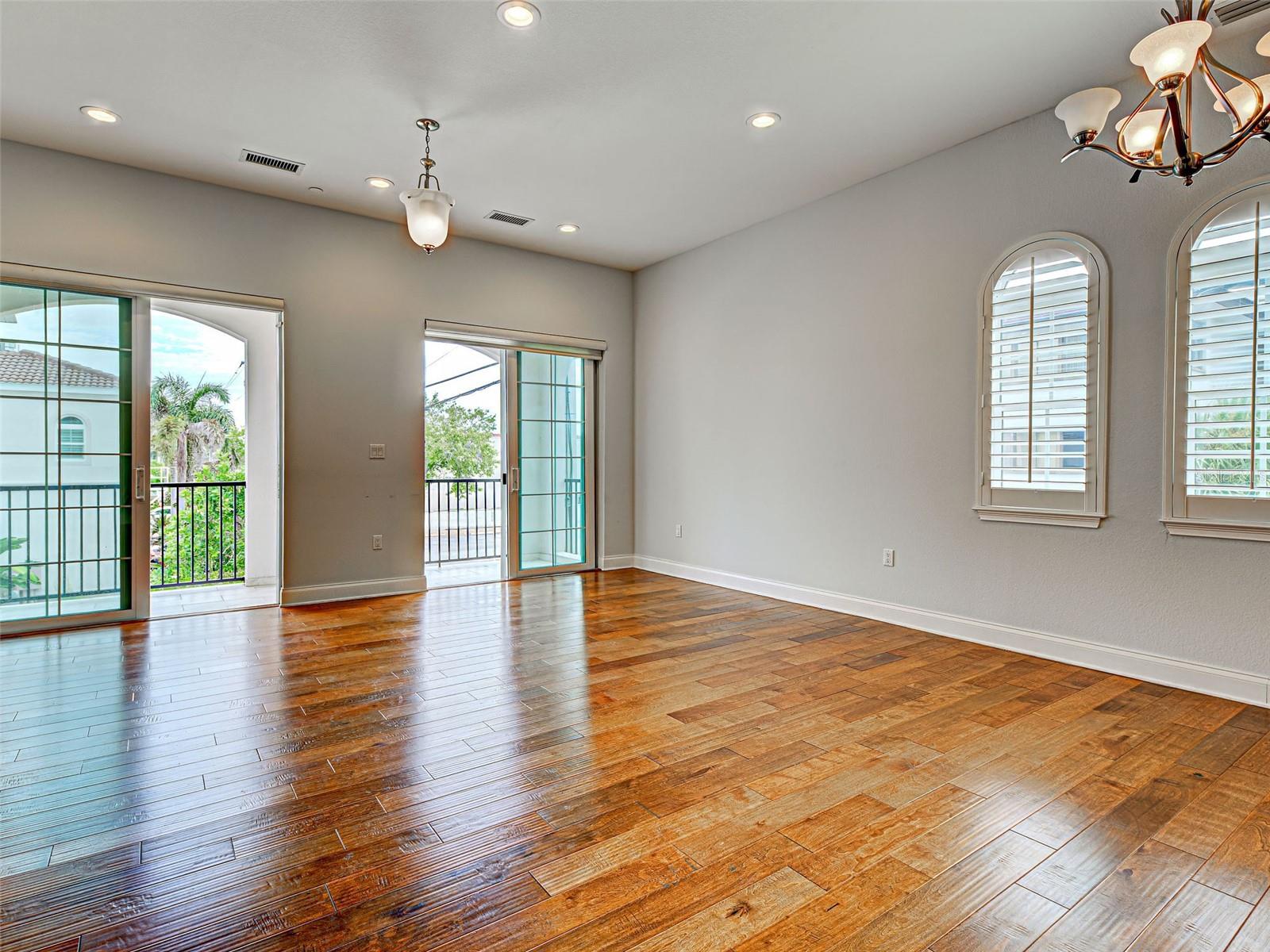 445 Nokomis Ave S #210 Property Photo 10