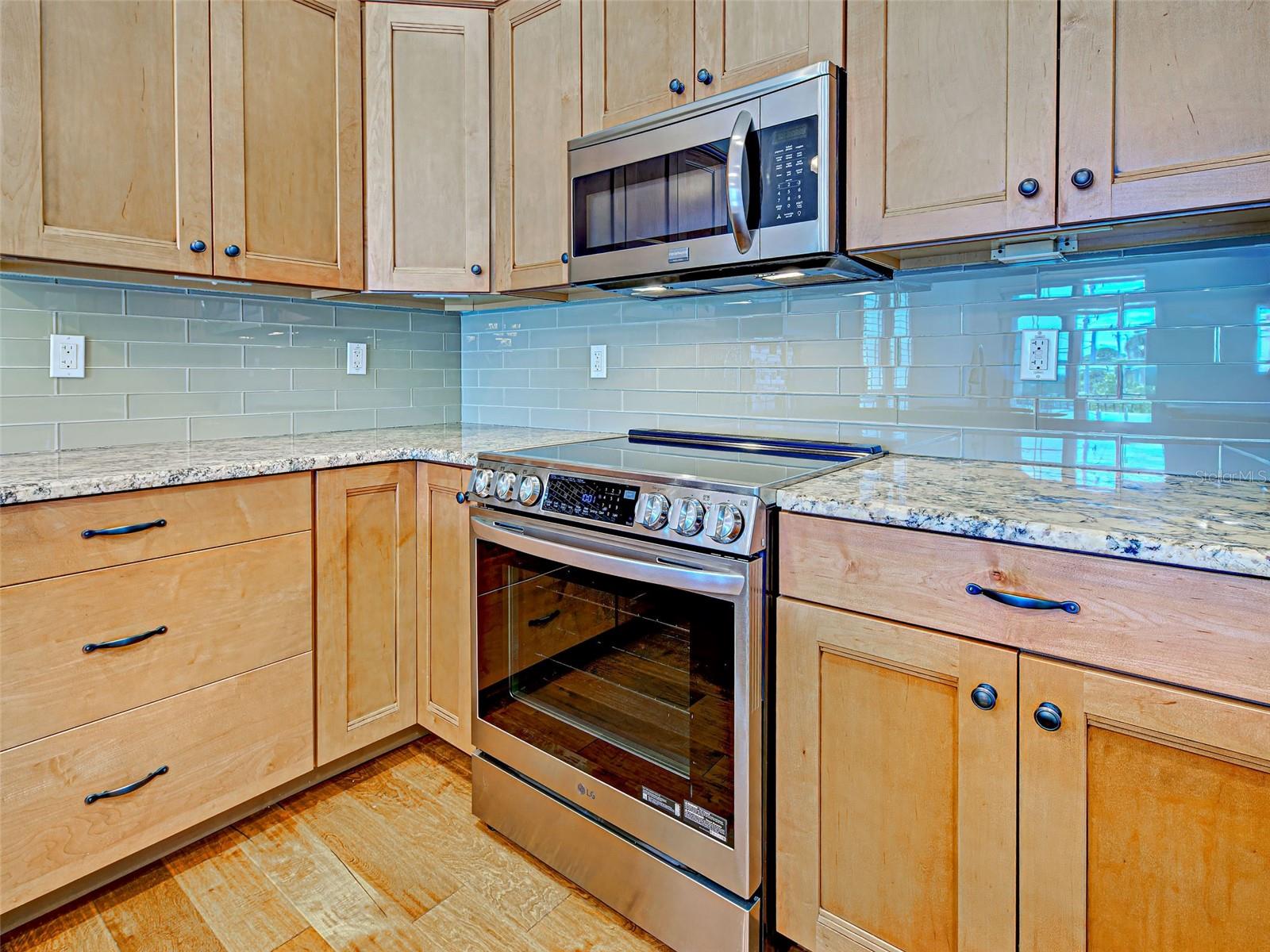 445 Nokomis Ave S #210 Property Photo 20