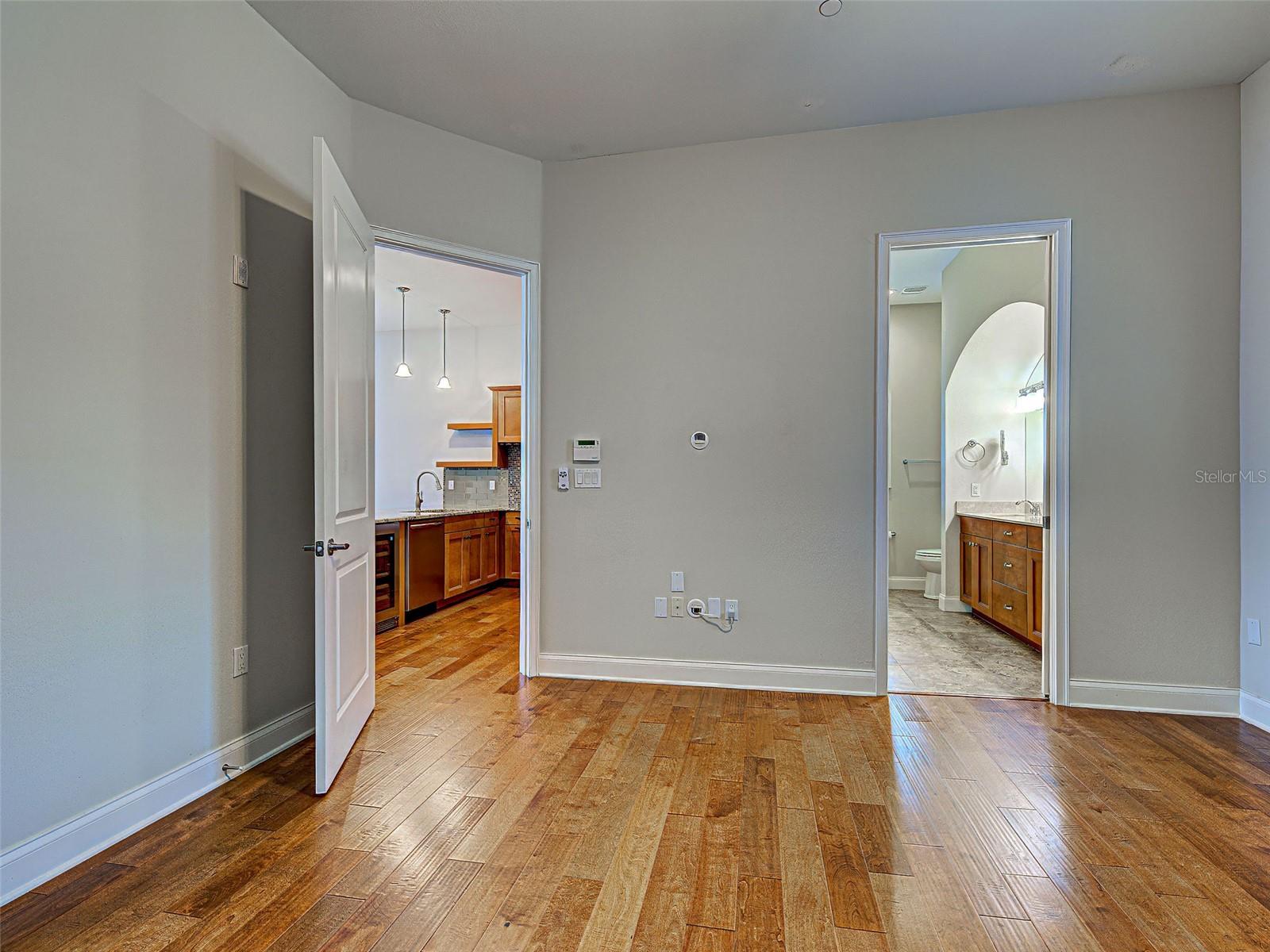 445 Nokomis Ave S #210 Property Photo 31