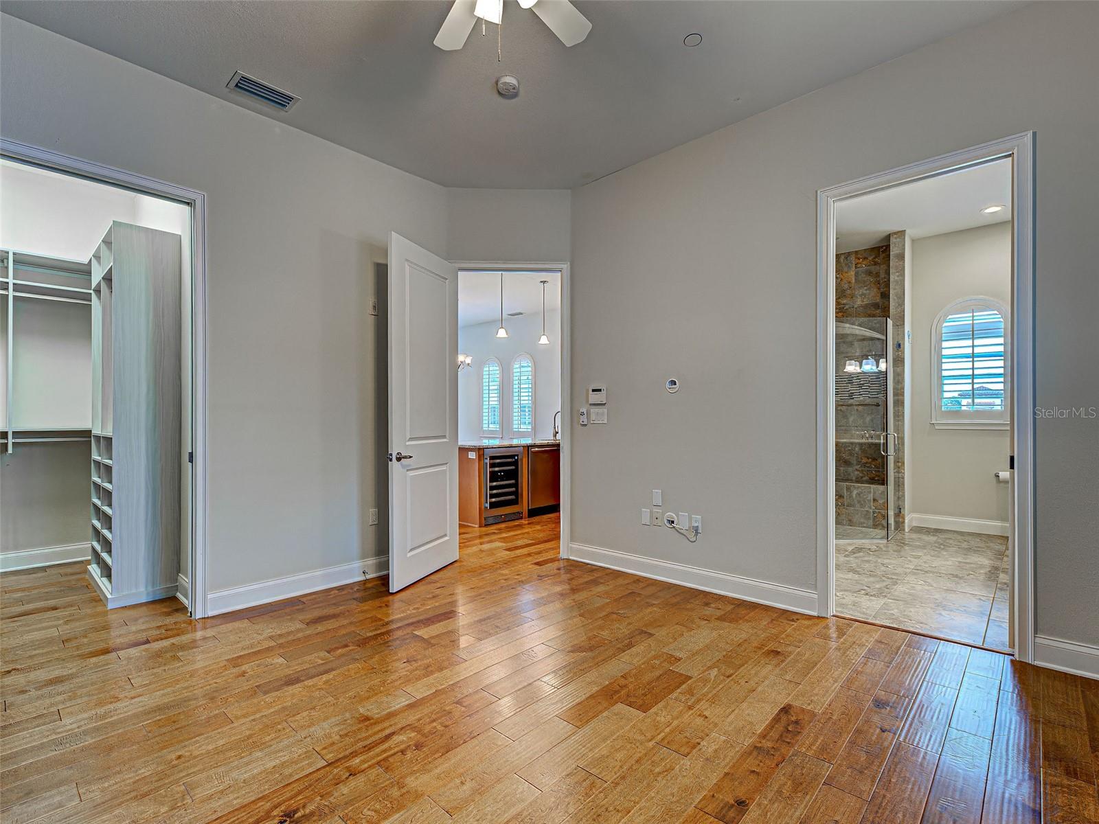 445 Nokomis Ave S #210 Property Photo 33