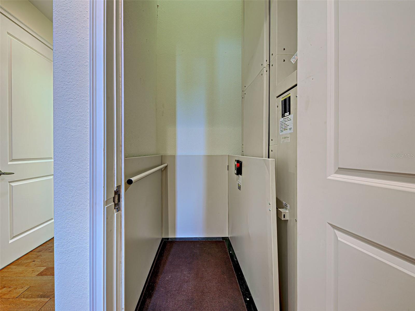 445 Nokomis Ave S #210 Property Photo 44