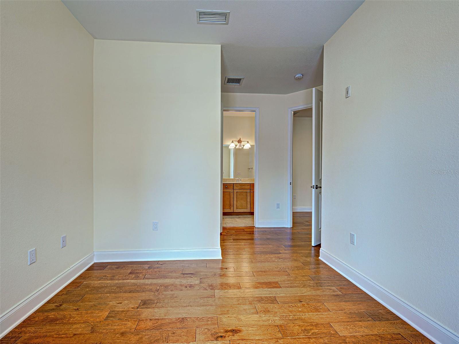 445 Nokomis Ave S #210 Property Photo 54