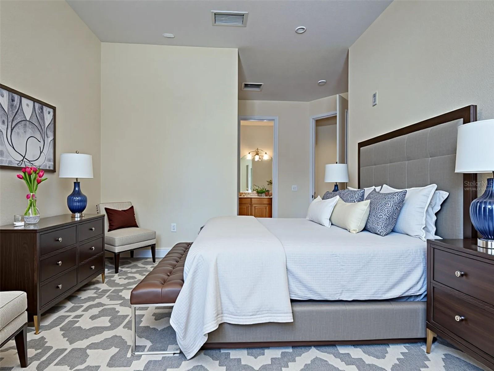 445 Nokomis Ave S #210 Property Photo 55