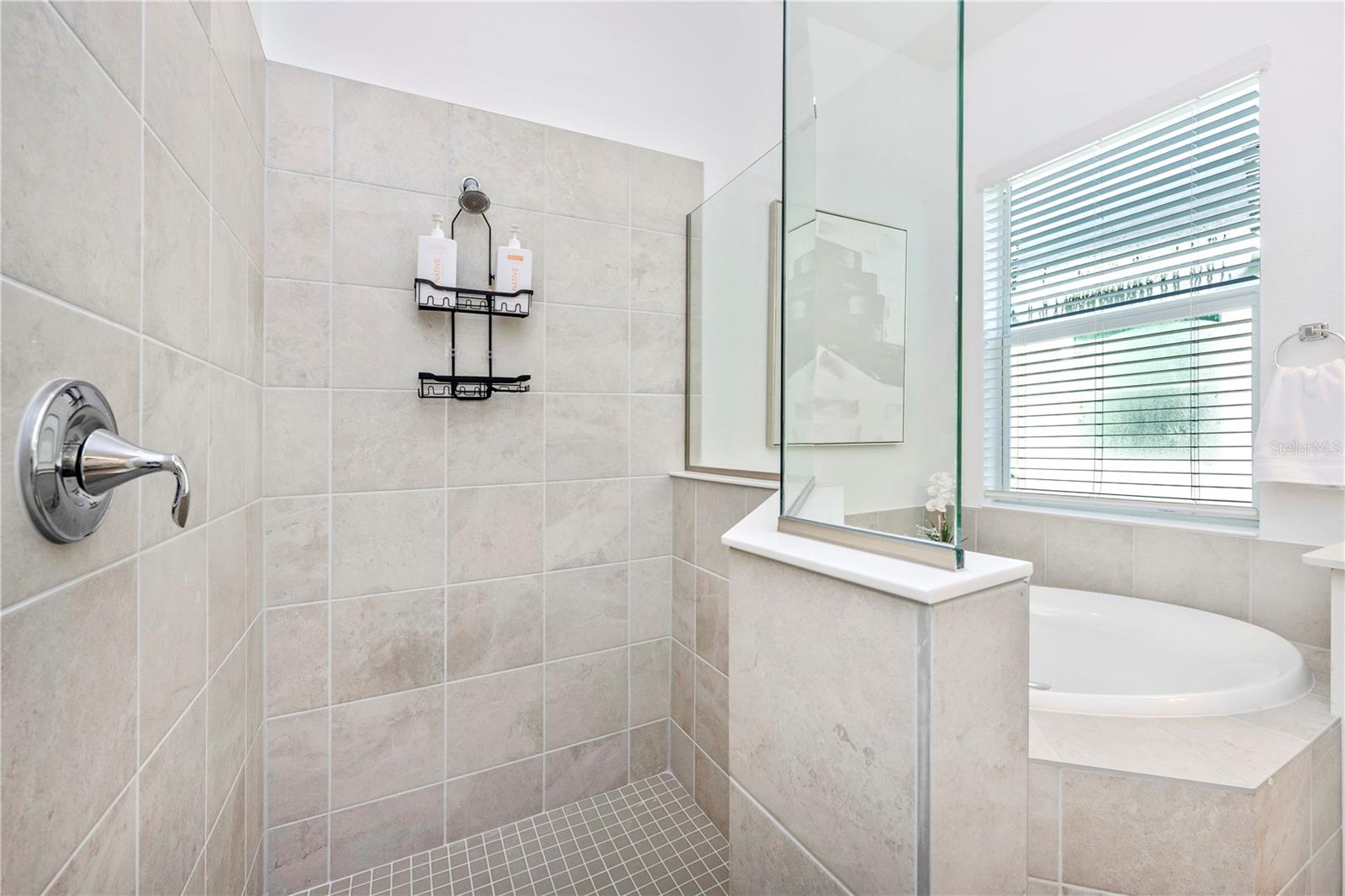 17662 Santorini Ct Property Photo 28