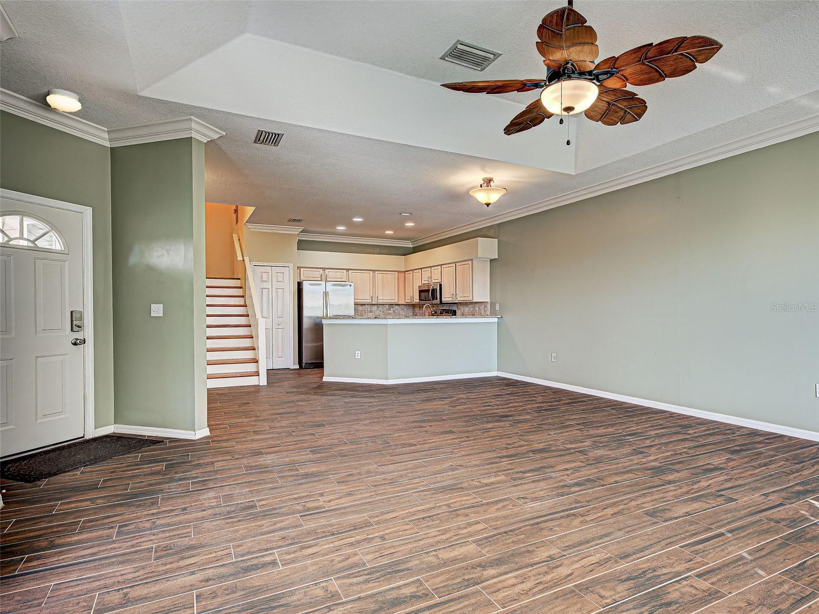1801 Highland Rd Property Photo 6