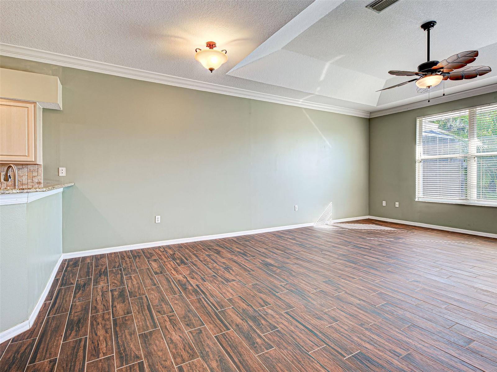 1801 Highland Rd Property Photo 11