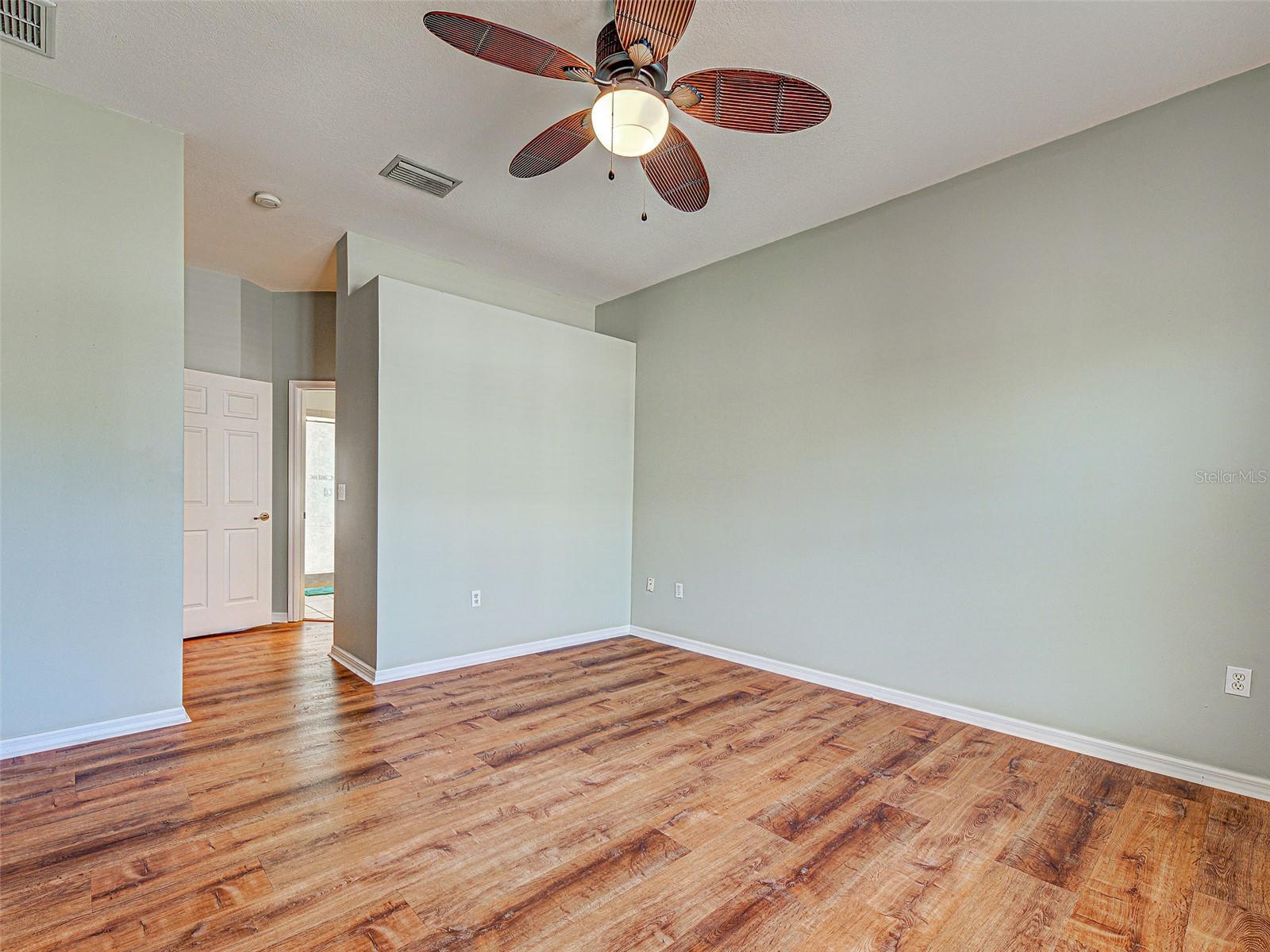 1801 Highland Rd Property Photo 21