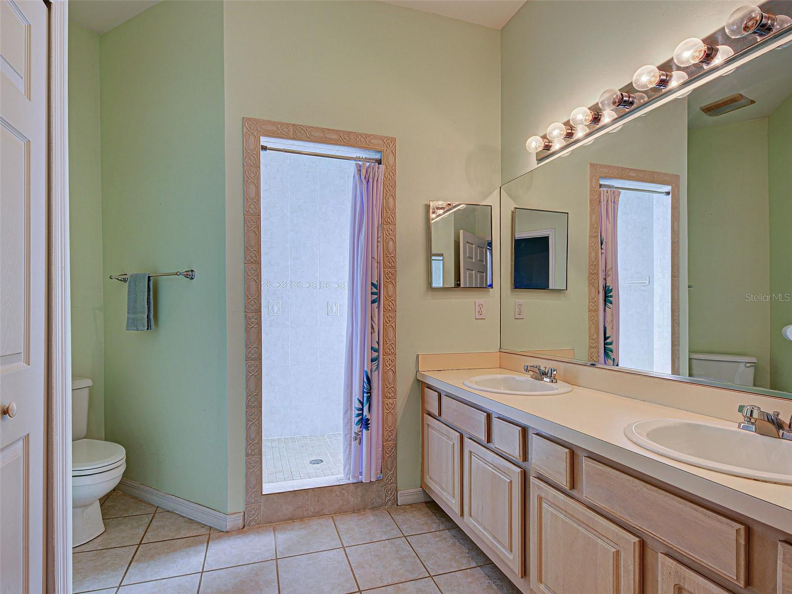 1801 Highland Rd Property Photo 22