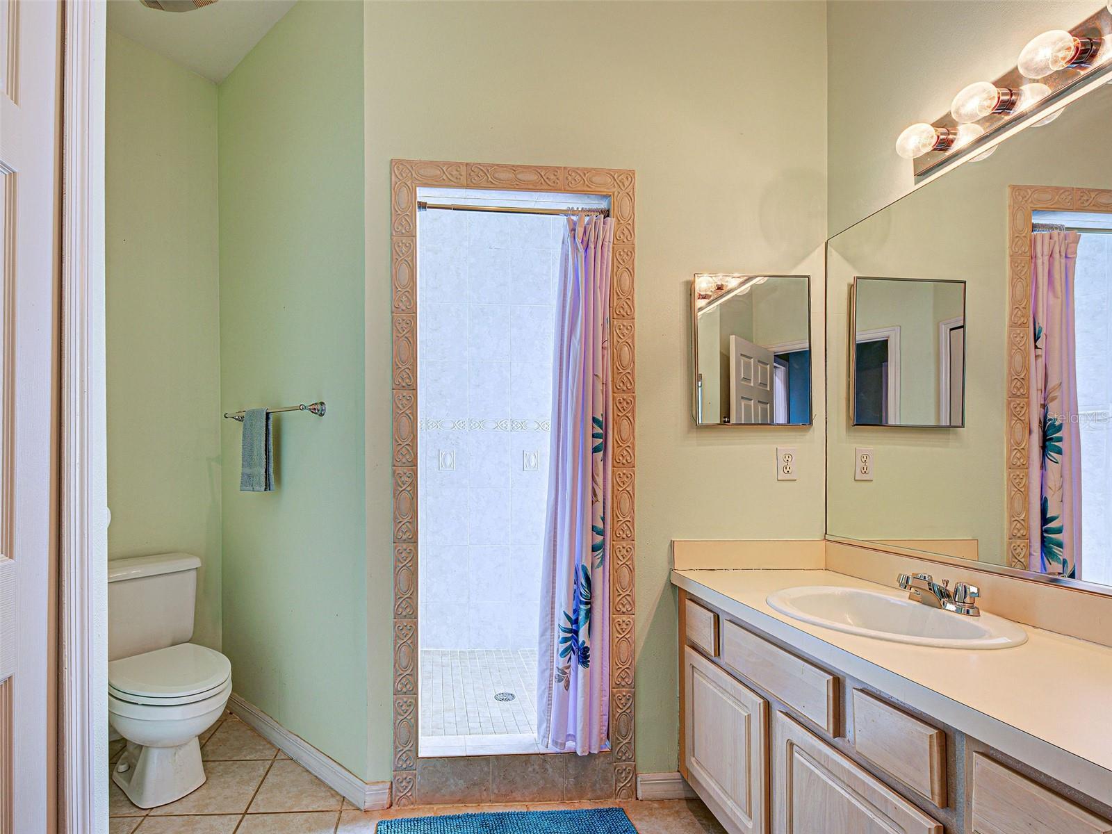 1801 Highland Rd Property Photo 23