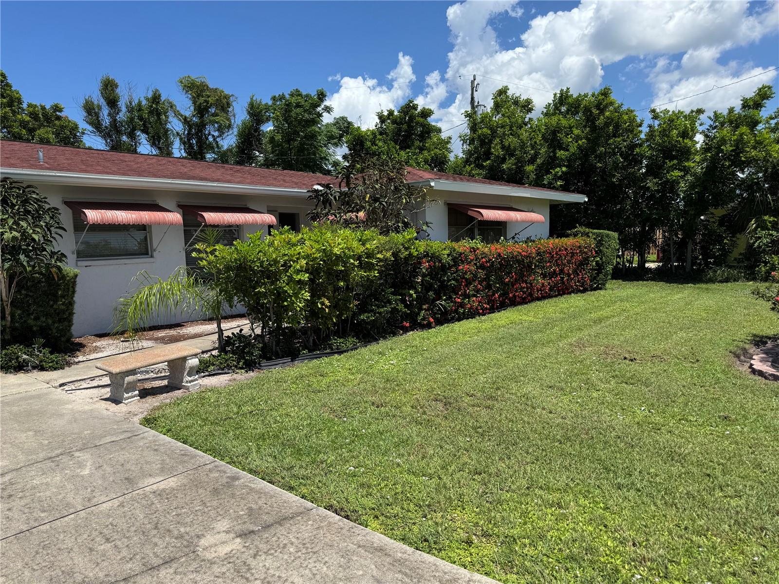 239 Hammock Ter Property Photo 1