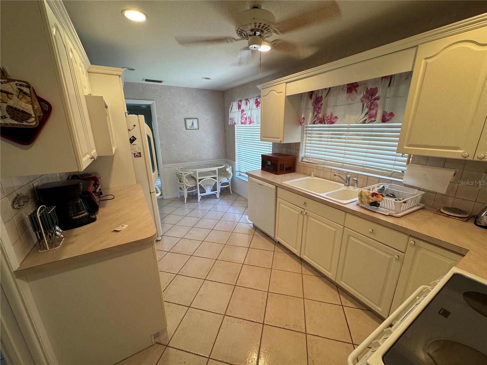 239 Hammock Ter Property Photo 4