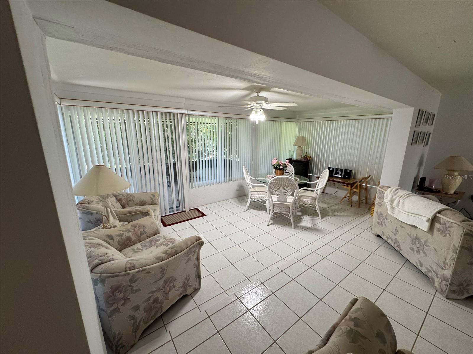 239 Hammock Ter Property Photo 6