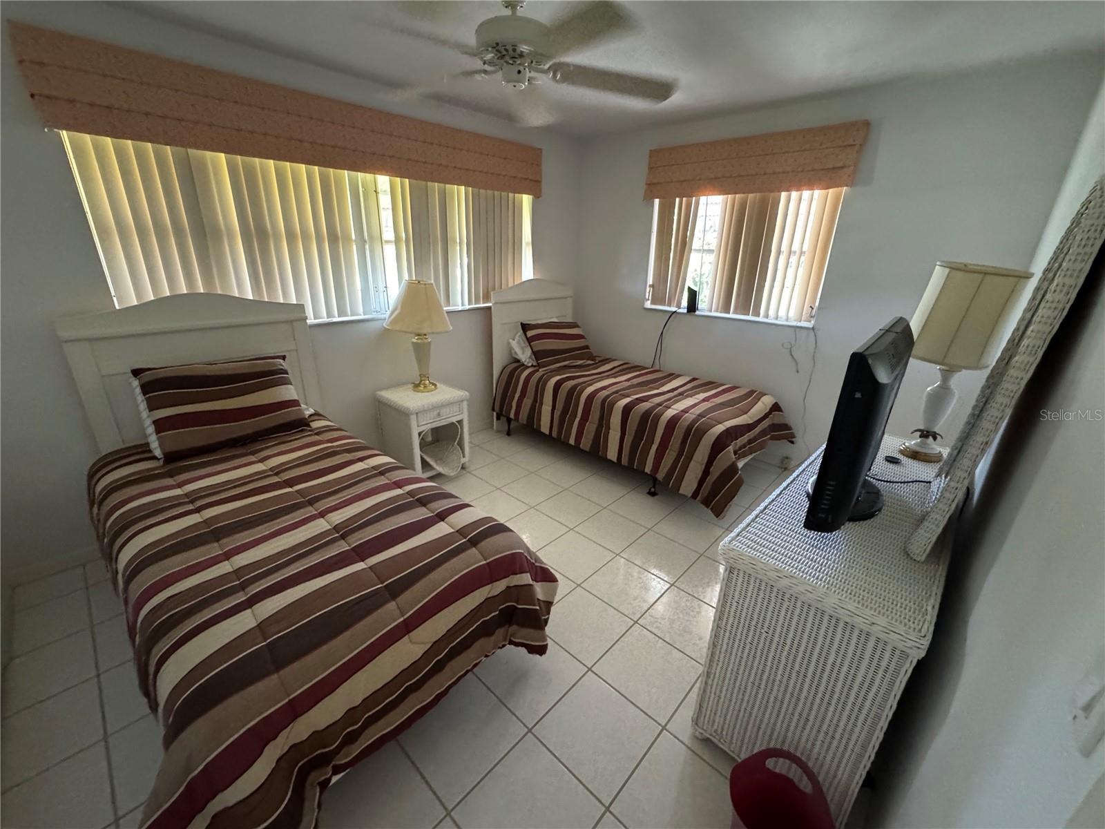 239 Hammock Ter Property Photo 12