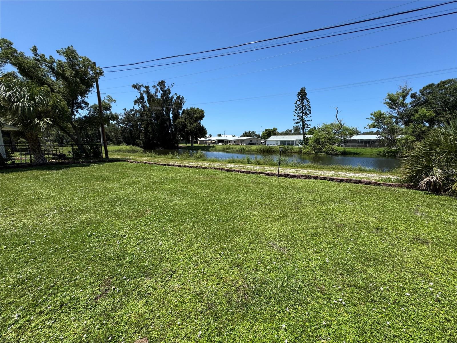 239 Hammock Ter Property Photo 13