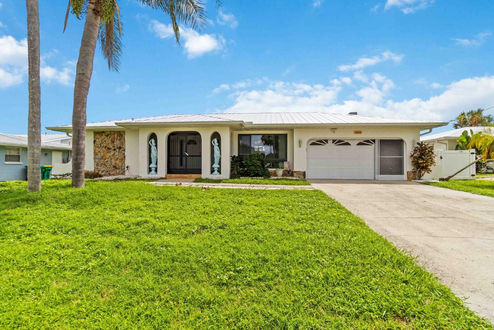 18606 BRIGGS CIR Property Photo 1
