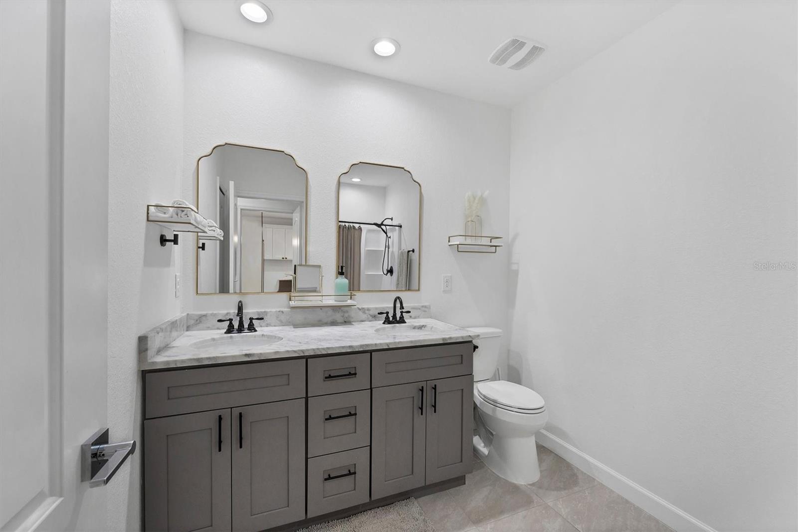 357 Boundary Blvd Property Photo 42