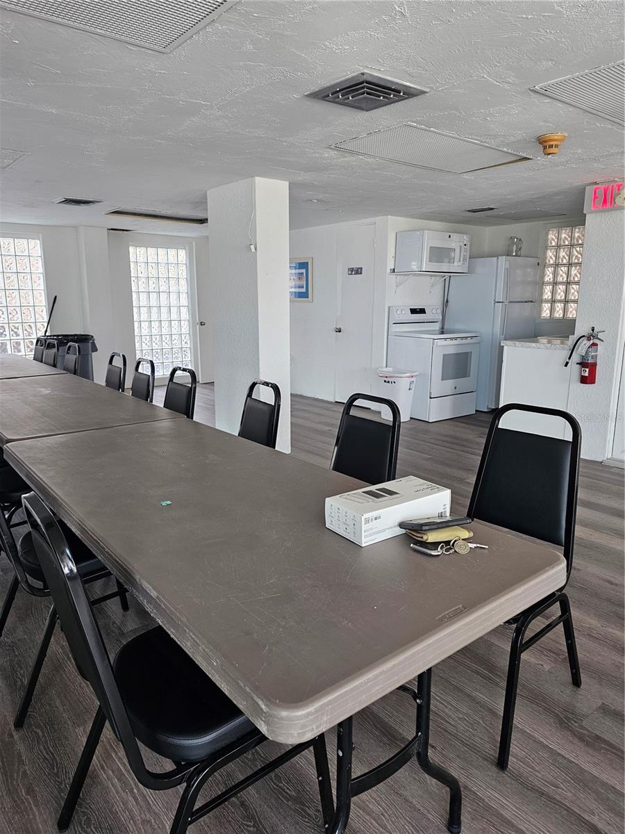 1255 Tarpon Center Dr #614 Property Photo 8