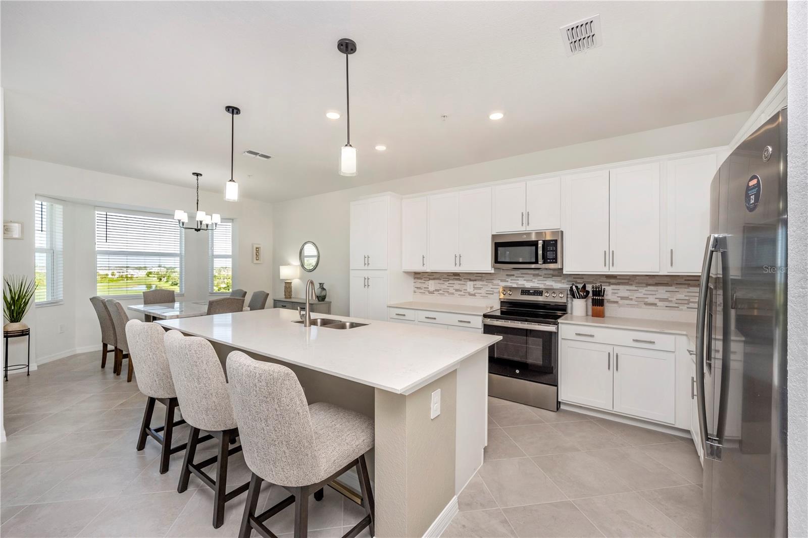 17655 Opal Sand Dr #402 Property Photo 4