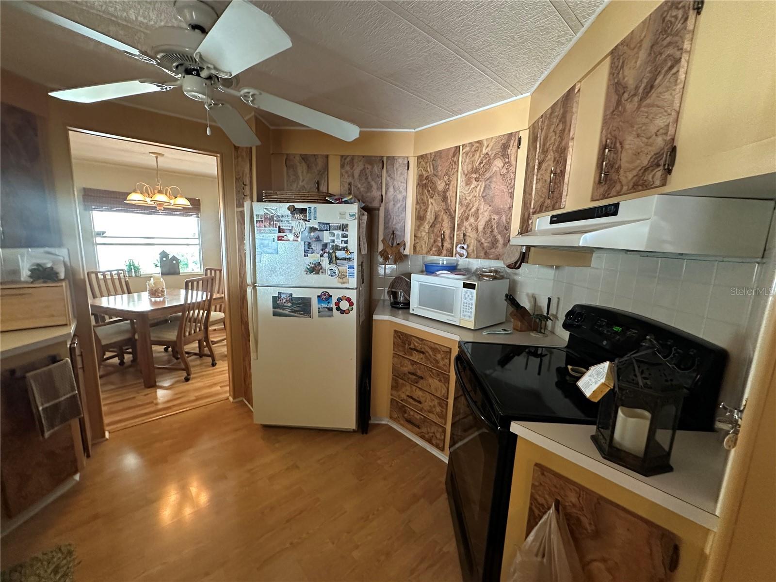 5800 Forsythia Rd Property Photo 3