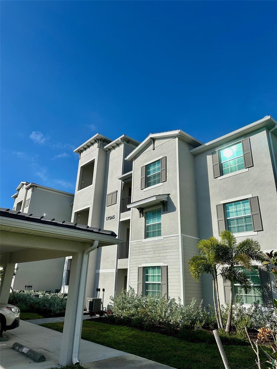 17565 Opal Sand Dr #405 Property Photo 2