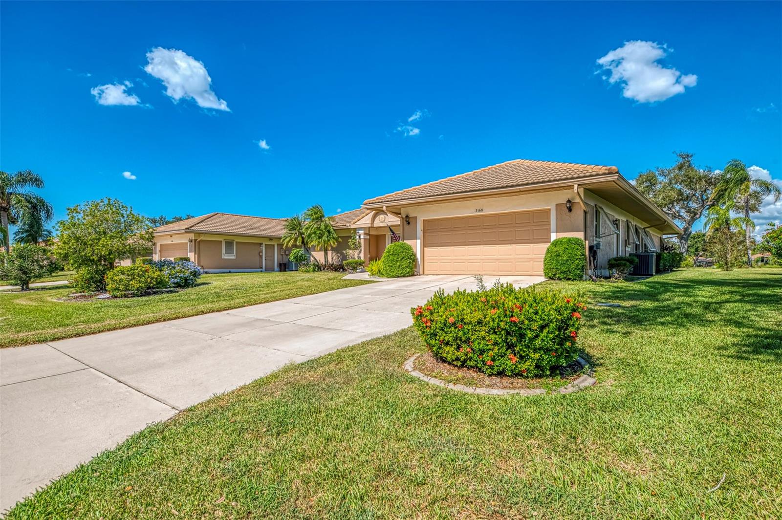 3168 E Village Dr Property Photo 7