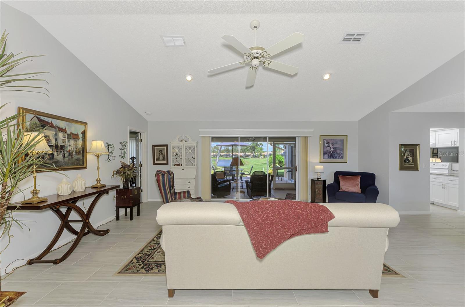 3168 E Village Dr Property Photo 12