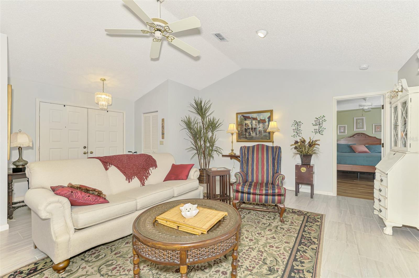 3168 E Village Dr Property Photo 14
