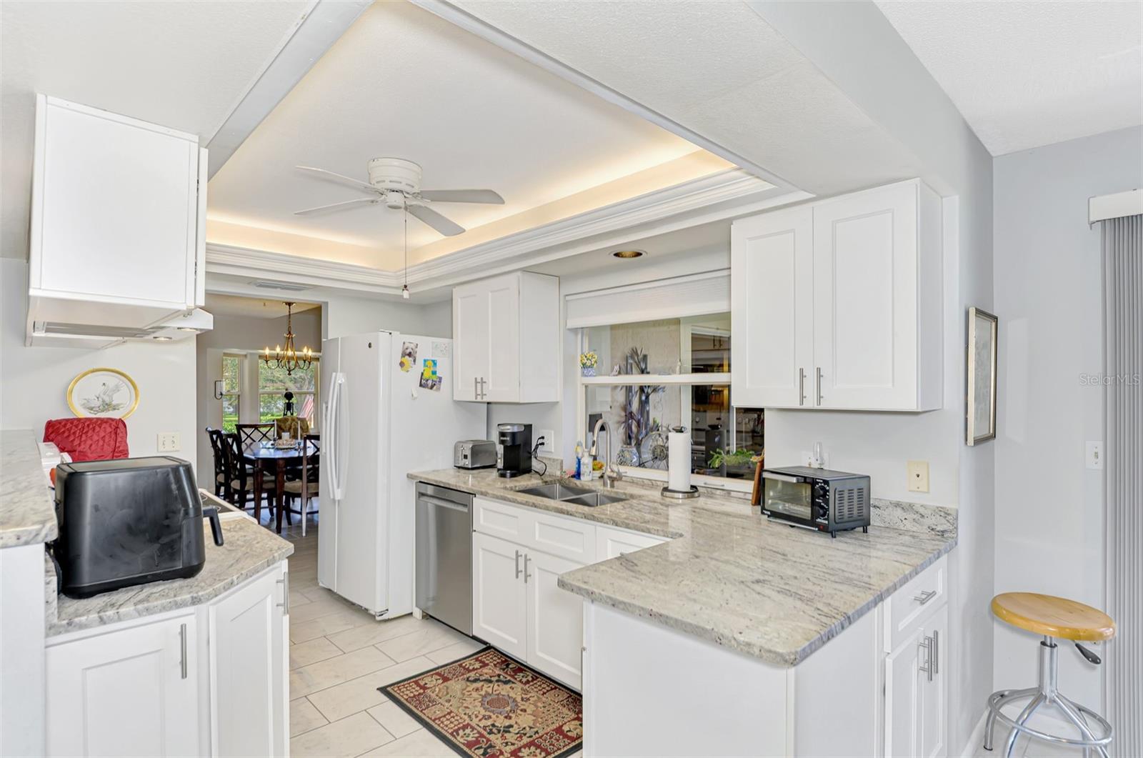 3168 E Village Dr Property Photo 22