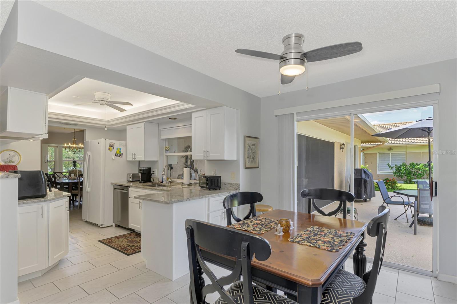 3168 E Village Dr Property Photo 29