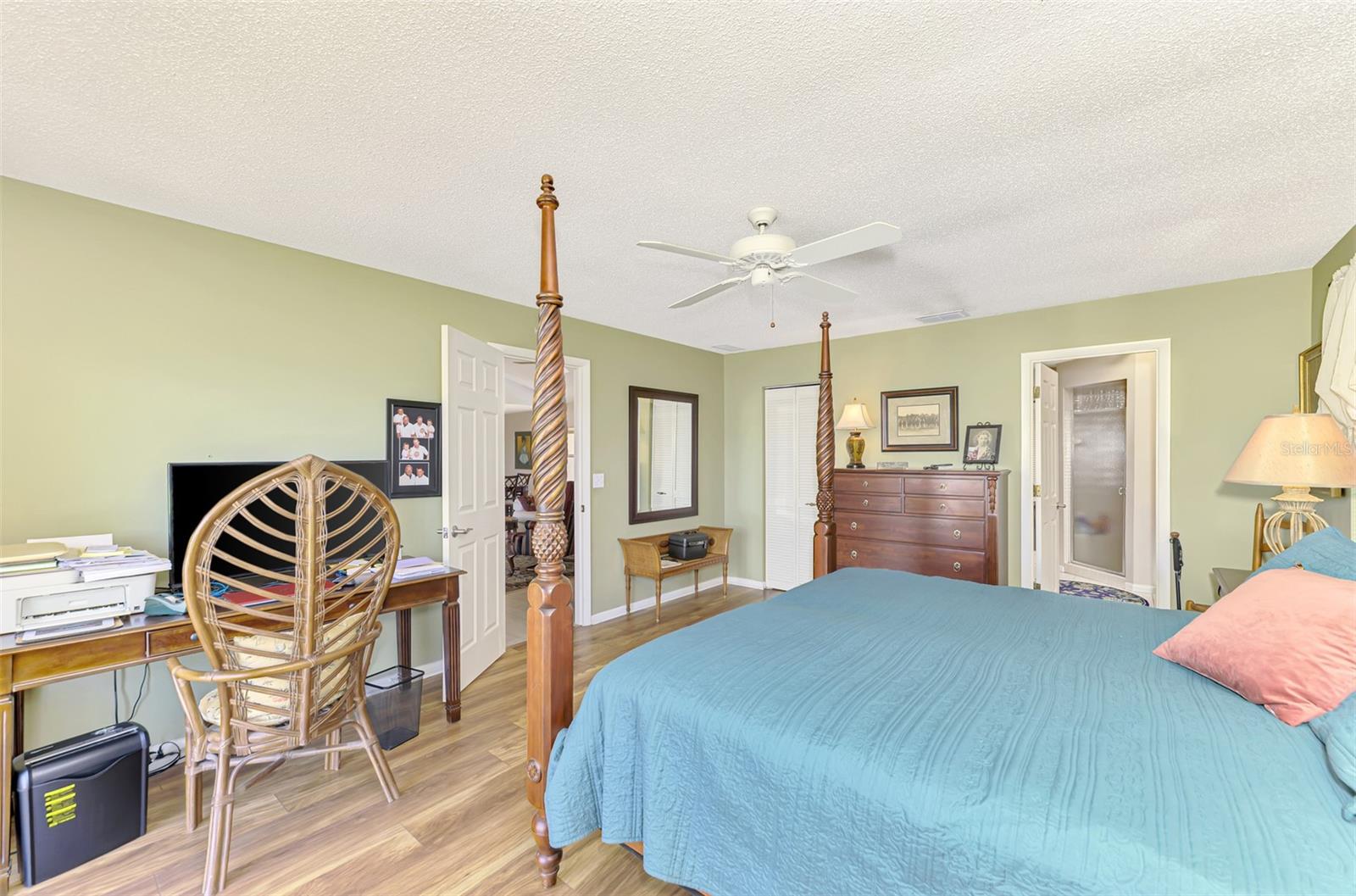 3168 E Village Dr Property Photo 42