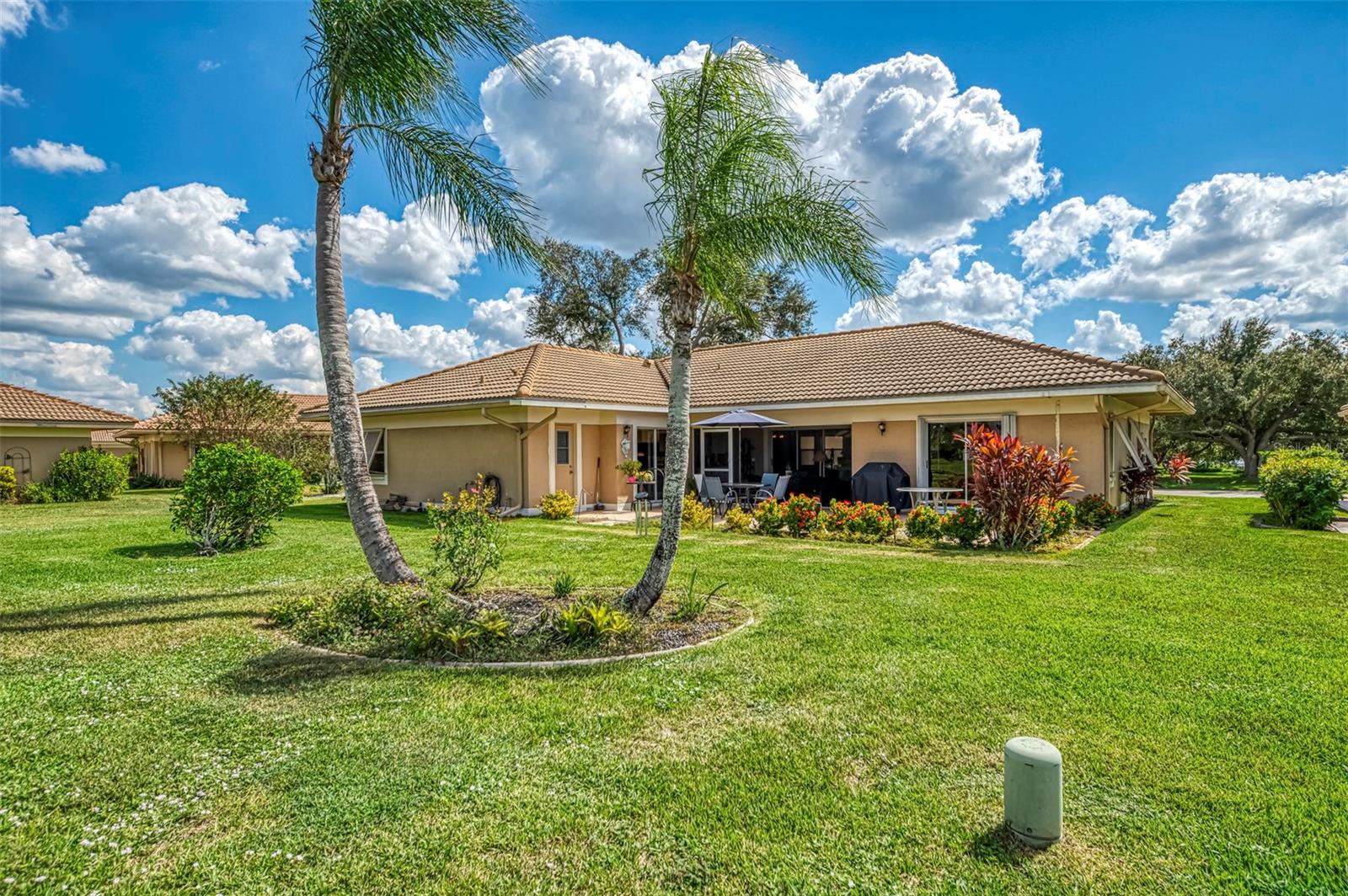 3168 E Village Dr Property Photo 54