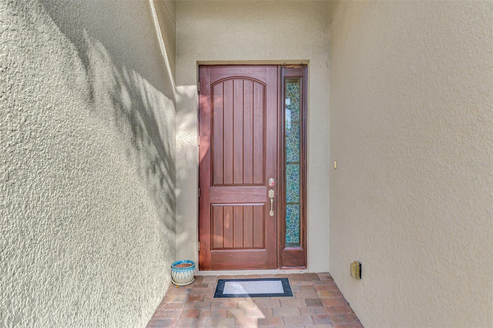 1050 Bluffwood Dr Property Photo 5