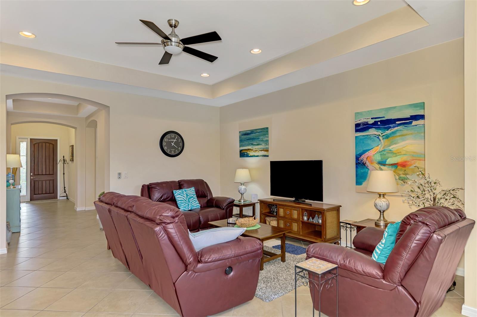 1050 Bluffwood Dr Property Photo 8