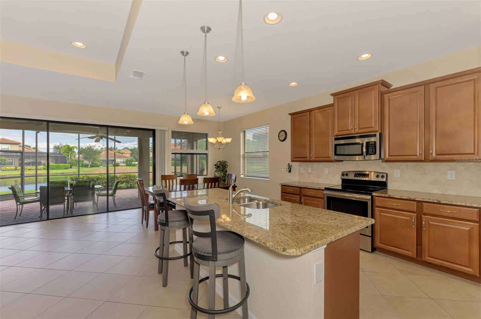 1050 Bluffwood Dr Property Photo 23