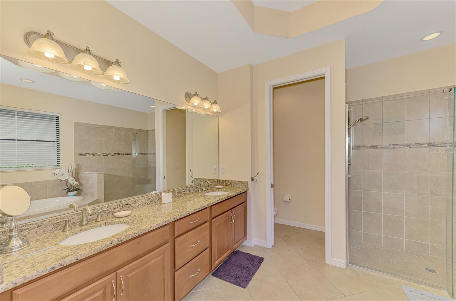 1050 Bluffwood Dr Property Photo 31