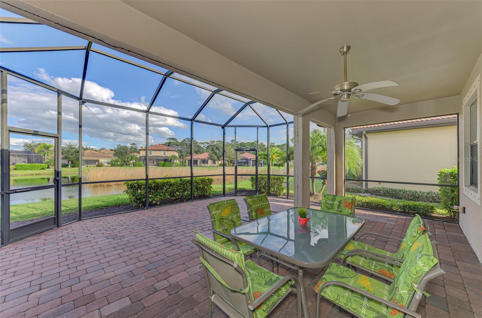 1050 Bluffwood Dr Property Photo 47