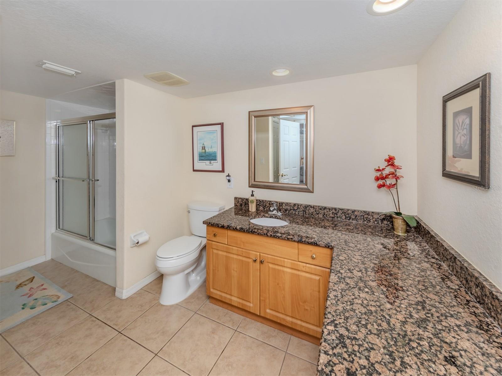 601 Shreve St #51b Property Photo 20