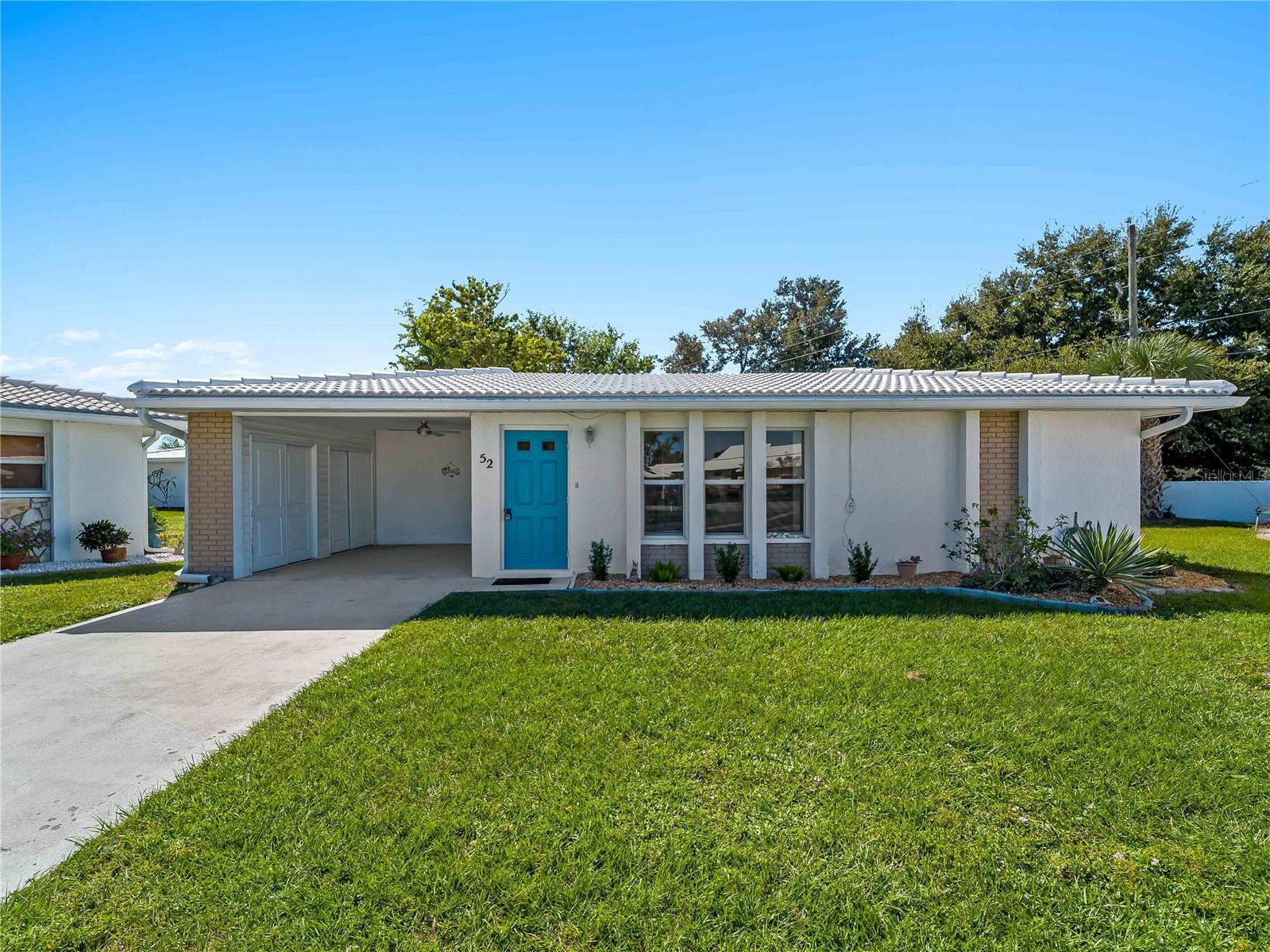 52 CIRCLEWOOD DR #A1-2 Property Photo 1