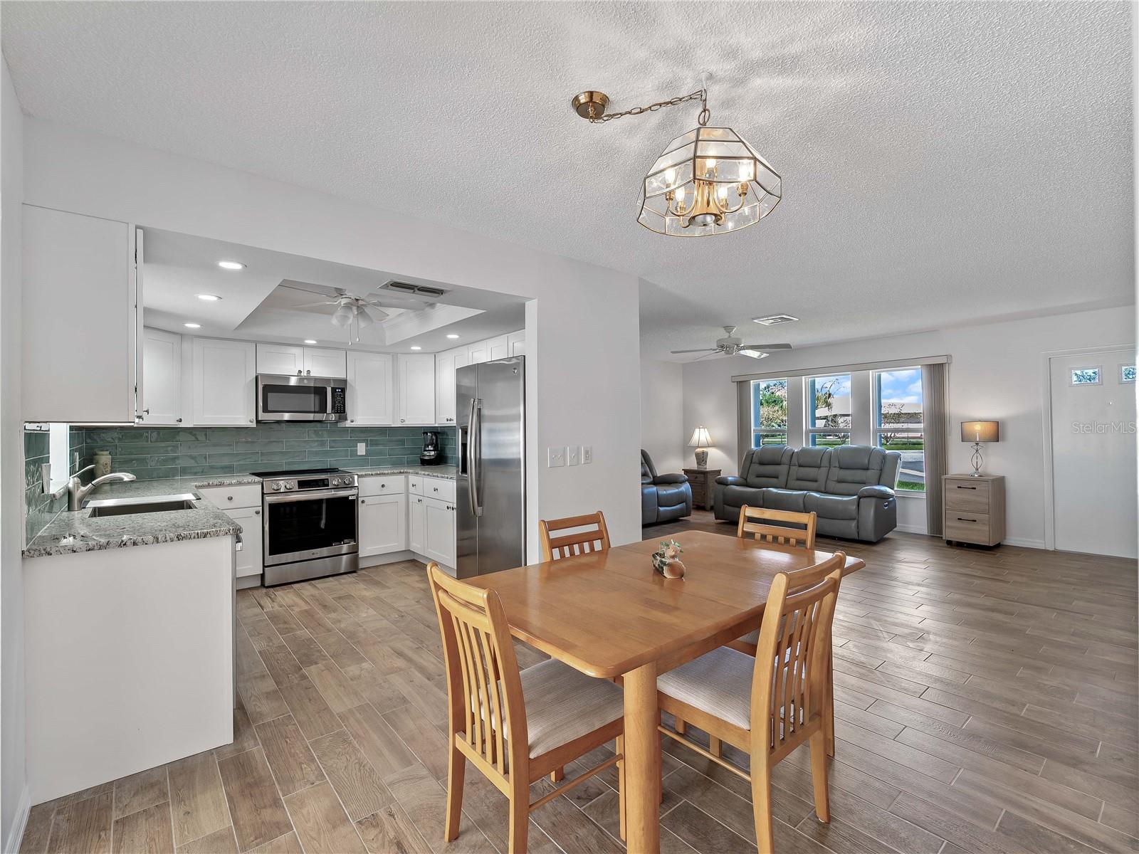 52 Circlewood Dr #a1-2 Property Photo 5
