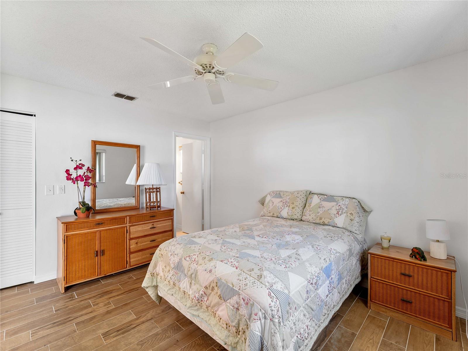 52 Circlewood Dr #a1-2 Property Photo 8