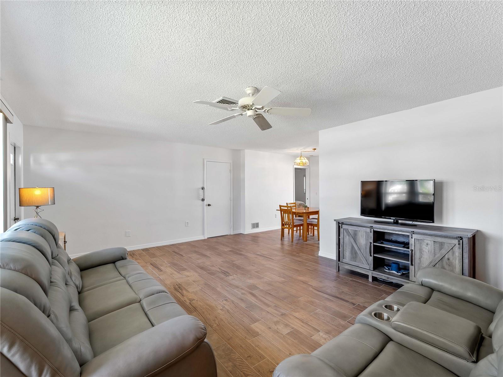 52 Circlewood Dr #a1-2 Property Photo 12