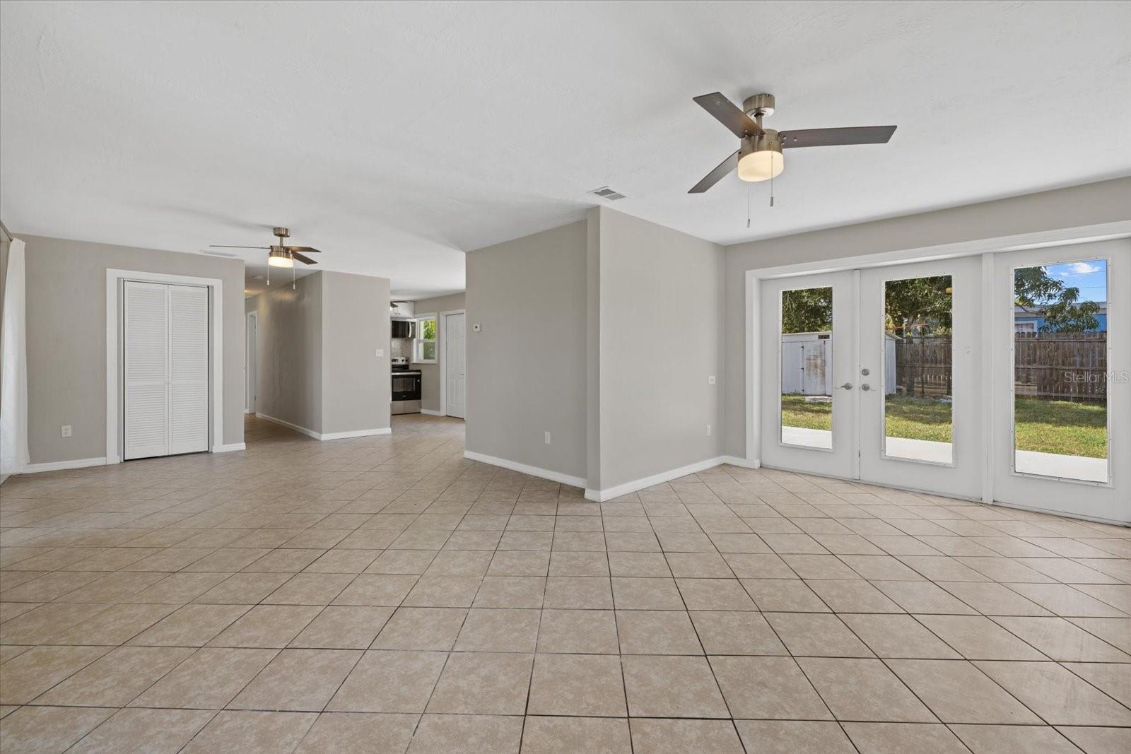 6024 Merril St Property Photo 8