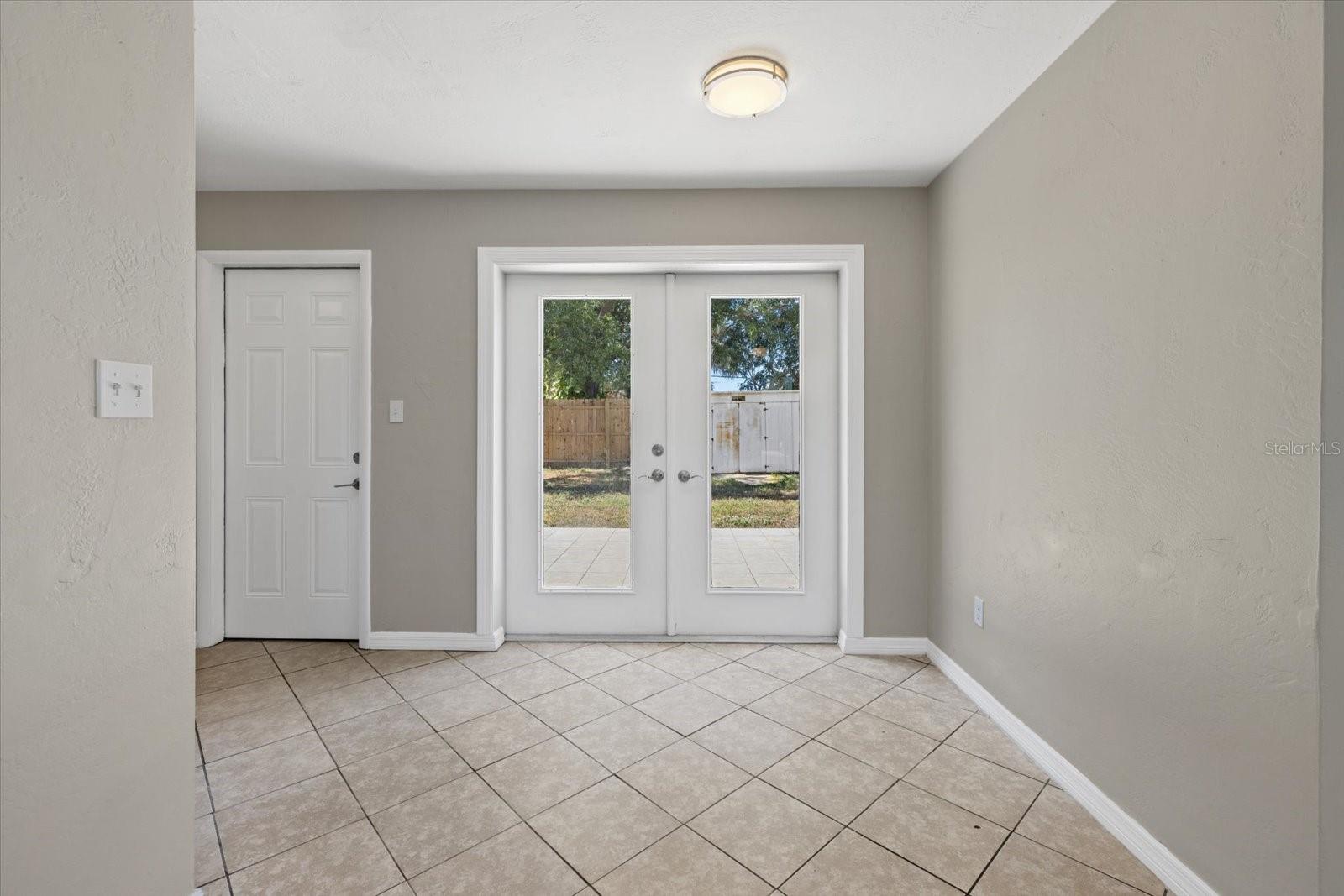 6024 Merril St Property Photo 13