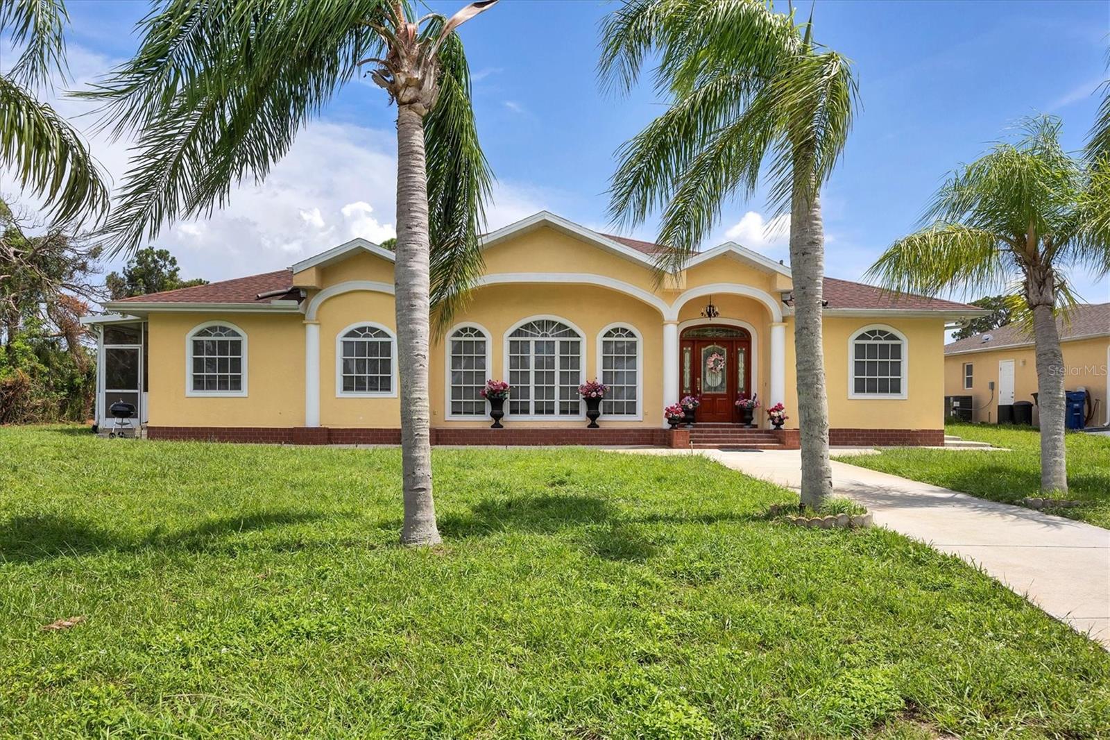 12209 Cotorro Ave Property Photo 2