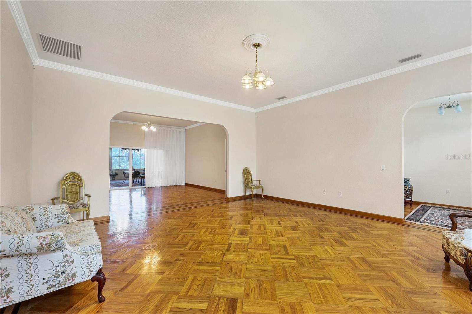12209 Cotorro Ave Property Photo 9